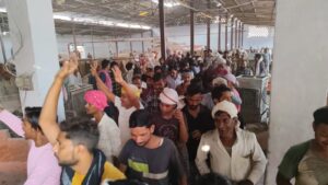 चूड़ी कारखानों में पोट भट्ठी मजदूरों ने किया&hellip;