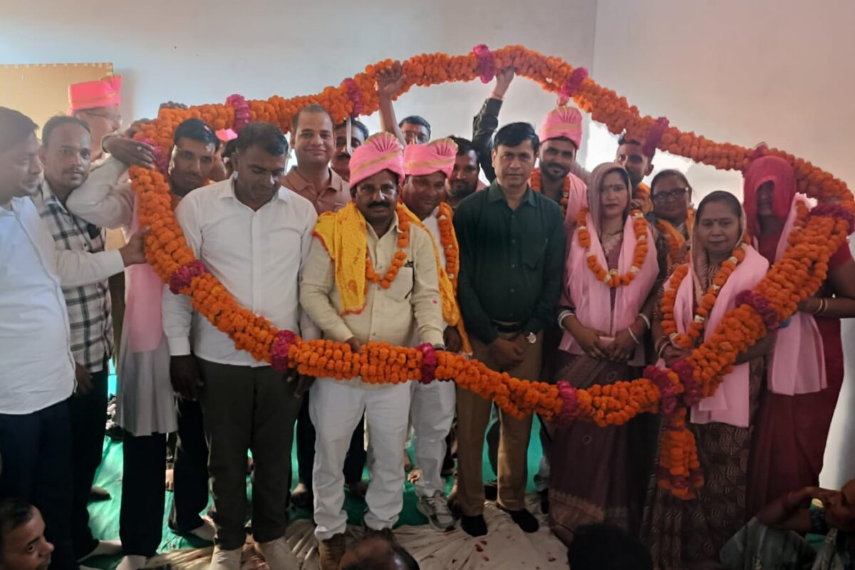 सविता समाज की बैठक में संगठन का विस्तार, पदाधिकारियों को सौंपी गई जिम्मेदारी