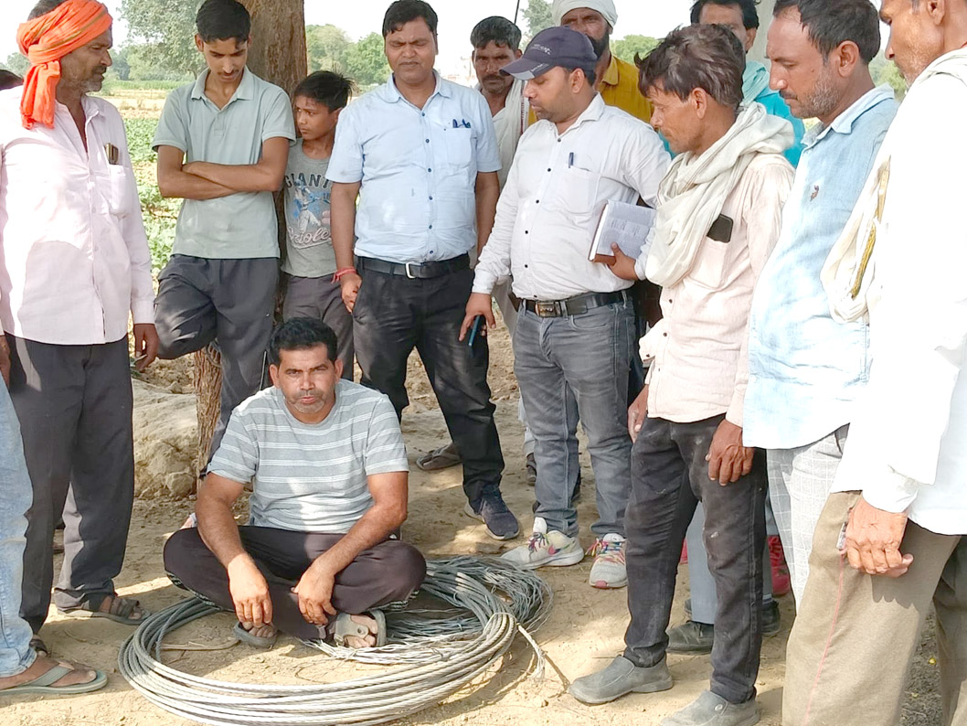 14 लाख रुपये के बकायेदार आठ निजी नलकूपों के कनेक्शन काटे