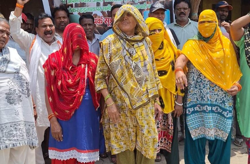 14 सूत्रीय मांगों को लेकर सफाई कर्मचारियों की अनिश्चितकालीन हड़ताल शुरू