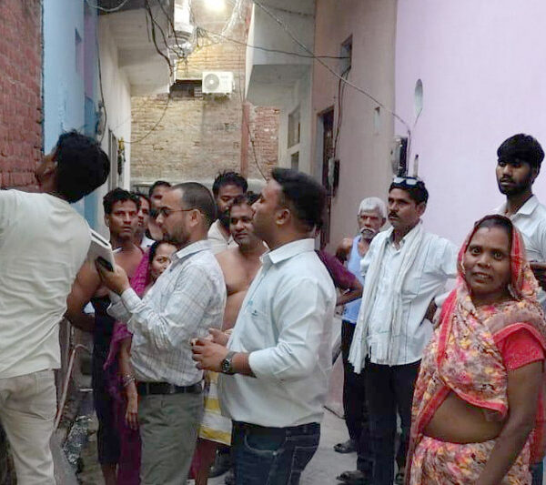चोरी की बिजली से जगमगाते मिले आधा दर्जन&hellip;