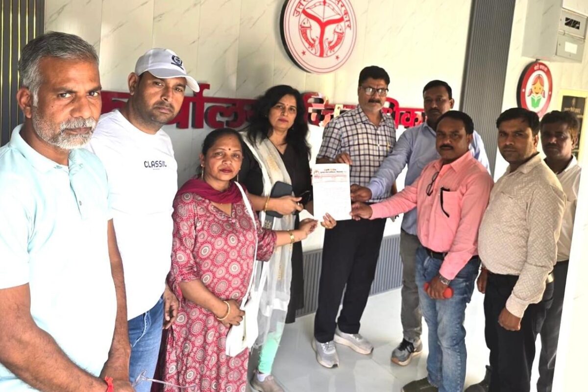 भीषण गर्मी में जनगणना कार्य स्थगित करने की मांग, यूटा ने सौंपा ज्ञापन