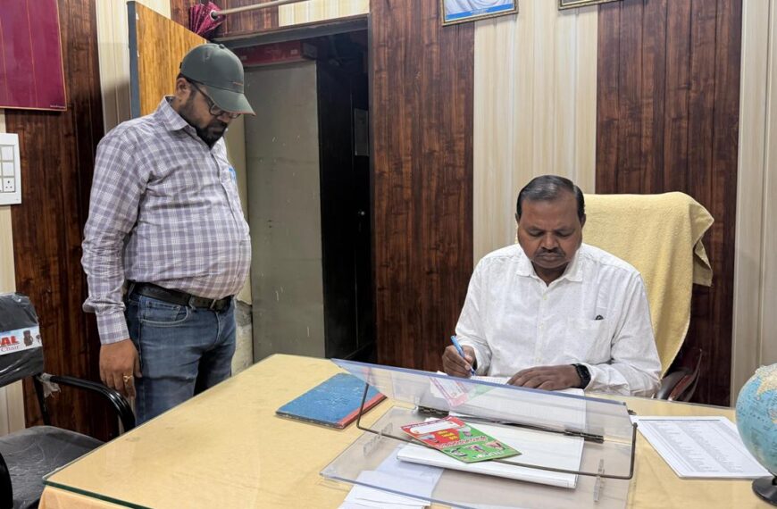 स्वास्थ्य केंद्रों के औचक निरीक्षण में कई कर्मचारी अनुपस्थित, वेतन रोकने के निर्देश