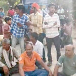 फतेहाबाद रोड पर पानी की समस्या को लेकर लोगों ने लगाया जाम