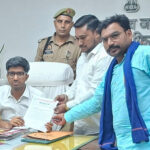 डोर टू डोर सफाई कर्मचारियों ने वेतन भुगतान को लेकर सौंपा ज्ञापन