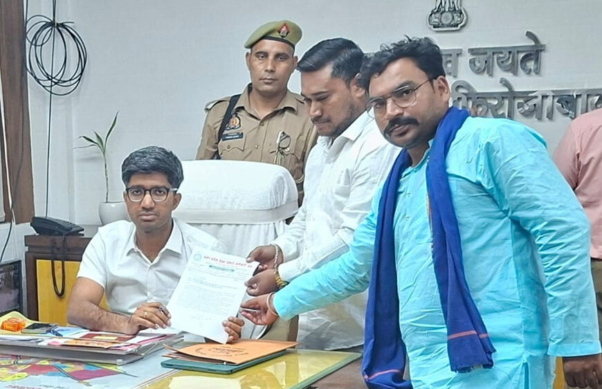 डोर टू डोर सफाई कर्मचारियों ने वेतन भुगतान को लेकर सौंपा ज्ञापन