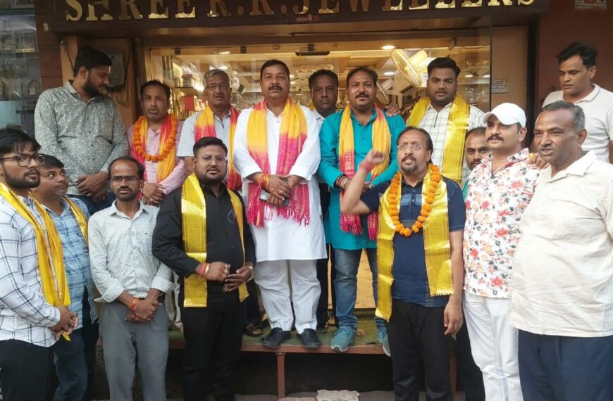 घंटाघर बाजार कमेटी के अध्यक्ष बने कमल