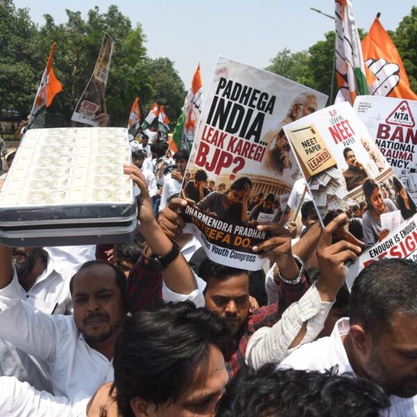 NEET परीक्षा रद्द होने पर दिल्ली में जबरदस्त&hellip;