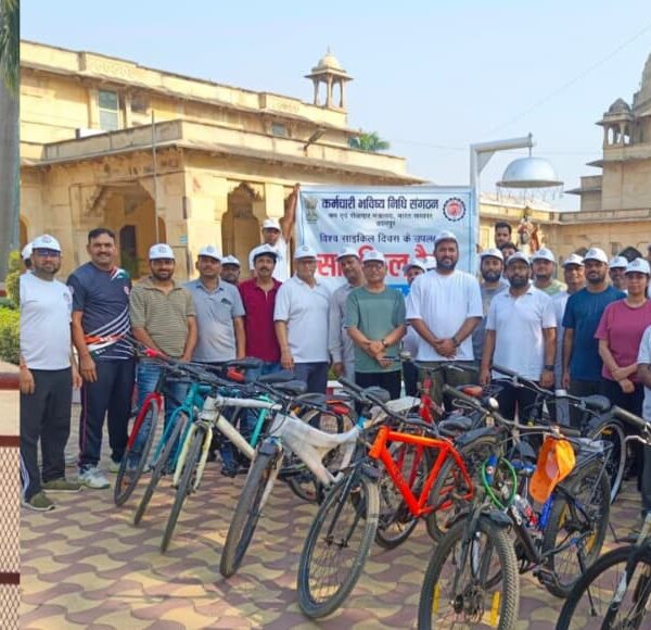 साइकिल चलाकर स्वस्थ जीवन शैली व पर्यावरण संरक्षण&hellip;