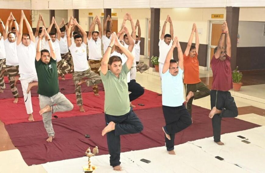 स्वस्थ जीवनशैली के संदेश के साथ एनटीपीसी ऊंचाहार में तीन दिवसीय योग शिविर का शुभारंभ