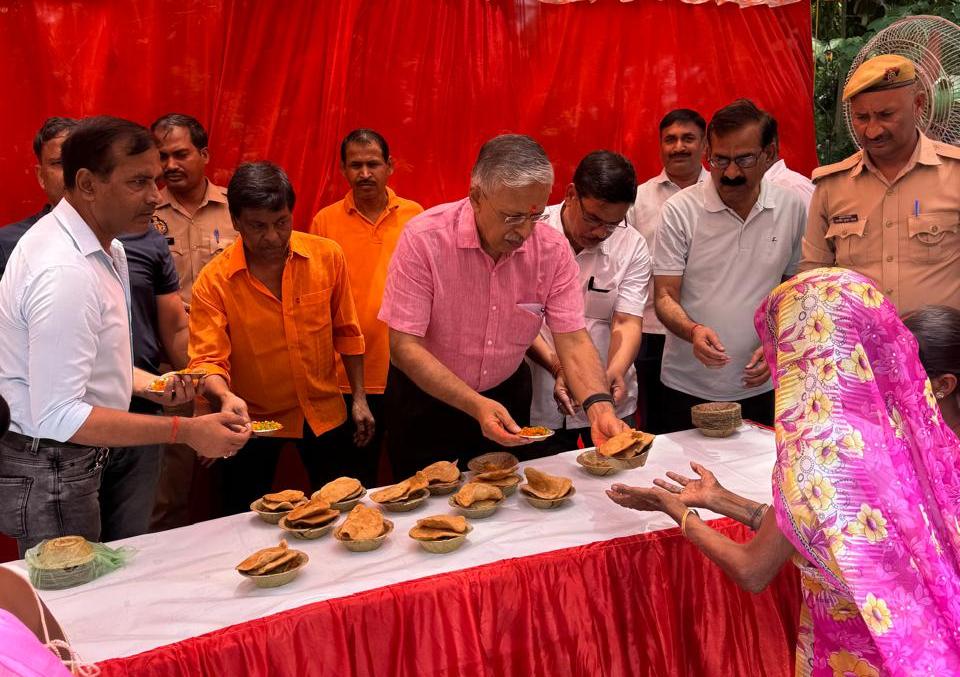 पंचम बड़े मंगल पर मुख्य सचिव आवास पर भंडारे का आयोजन