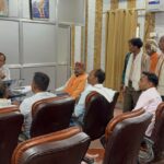 अंबेडकर चबूतरा ढहने के मामले में क्षेत्र पंचायत सदस्यों ने बीडीओ से मांगा कार्यों का विवरण