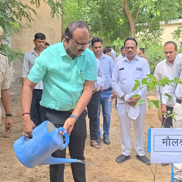 एक पेड़ मां के नाम लगाकर दिया पर्यावरण&hellip;