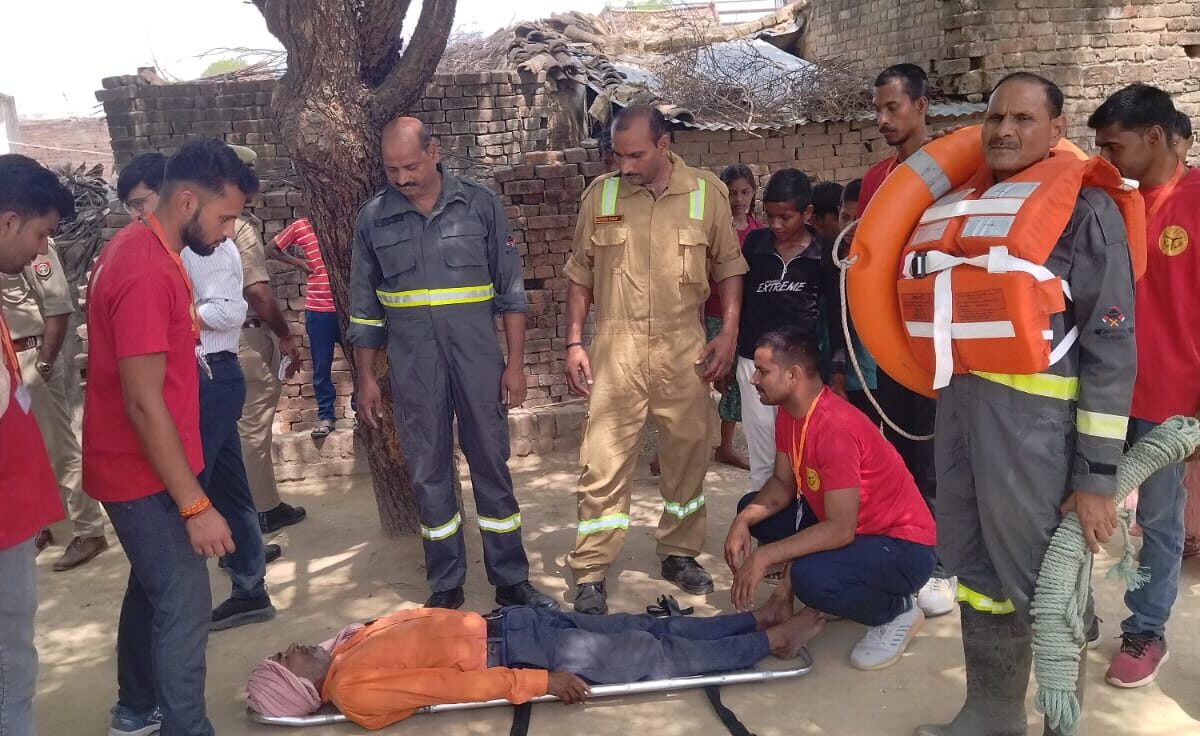 जिलाधिकारी के निर्देशन में बाढ़ प्रभावित क्षेत्रों में आयोजित हुई बाढ़ मॉक ड्रिल-2026