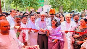जनप्रतिनिधियों ने विभिन्न योजनाओं के लाभार्थियों से किया&hellip;