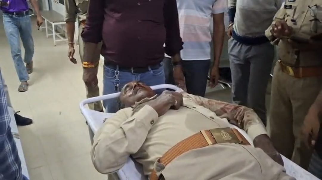 अज्ञात वाहन की टक्कर से पीआरडी जवान घायल, जिला अस्पताल रेफर