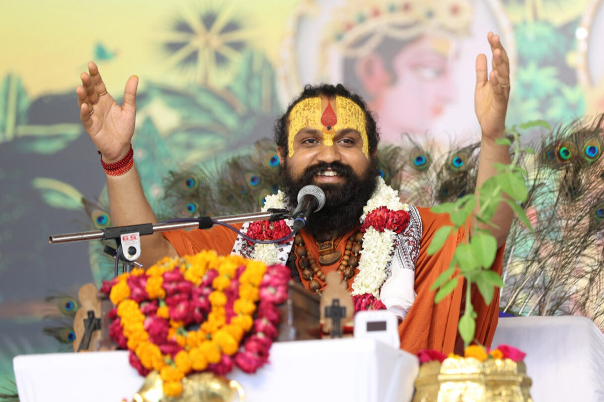 निष्कपट भक्ति, विनम्रता और समर्पण से मिलती है भगवान की कृपा