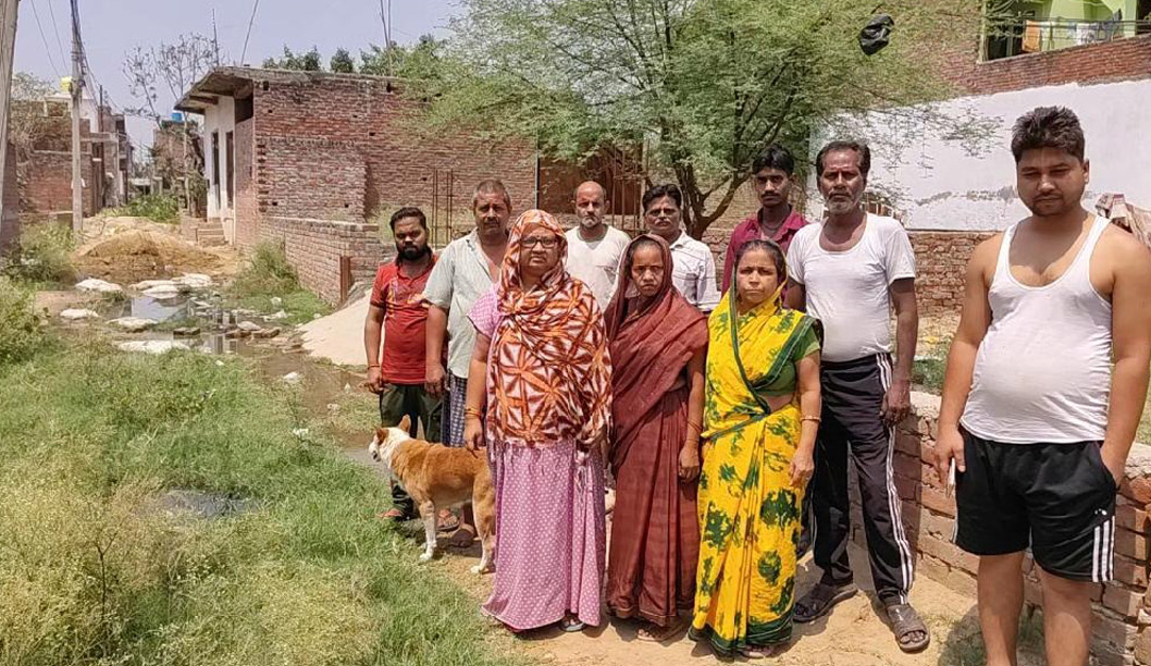 अधूरी गली निर्माण की आशंका पर क्षेत्रवासियों में नाराजगी