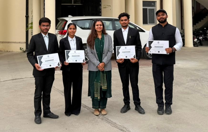 30 दिवसीय समर इंटर्नशिप कार्यक्रम का समापन, विधि छात्रों को प्रमाण-पत्र वितरित