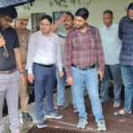 नगर आयुक्त ने अधिकारियों संग जलभराव वाले क्षेत्रों का किया निरीक्षण