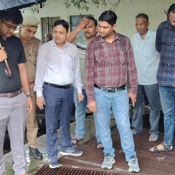 नगर आयुक्त ने अधिकारियों संग जलभराव वाले क्षेत्रों…