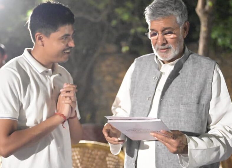 नोबेल शांति पुरस्कार विजेता ने बागपत के युवा को किया प्रोत्साहित, कहा- करुणा के साथ&hellip;