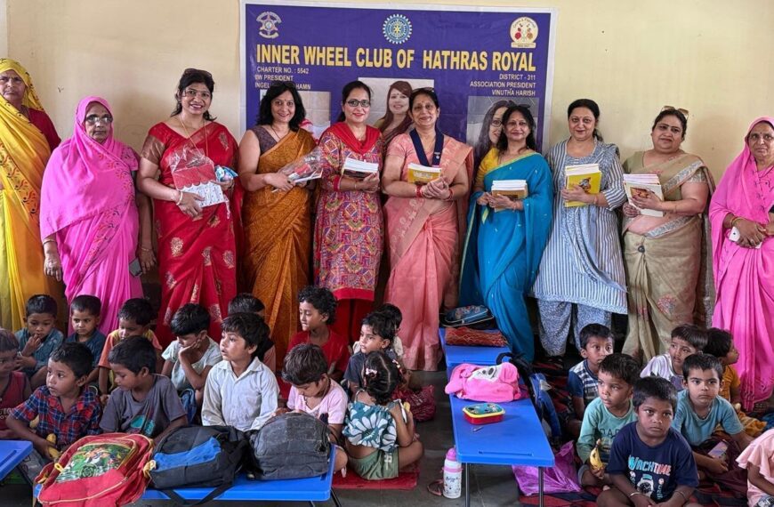 इनर व्हील क्लब ने ‘आंगनवाड़ी अपनाएं’ अभियान के तहत बच्चों को बांटी शैक्षणिक सामग्री