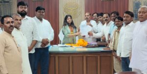 व्यापारियों ने विद्युत विभाग के खिलाफ जिला मुख्यालय&hellip;