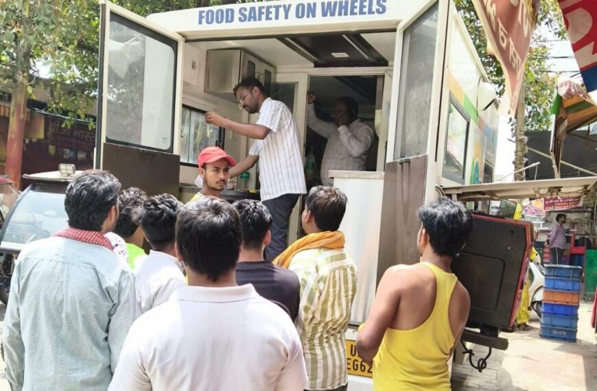 ‘फूड सेफ्टी ऑन व्हील’ के माध्यम से आमजन को दी मिलावट की जांच की जानकारी